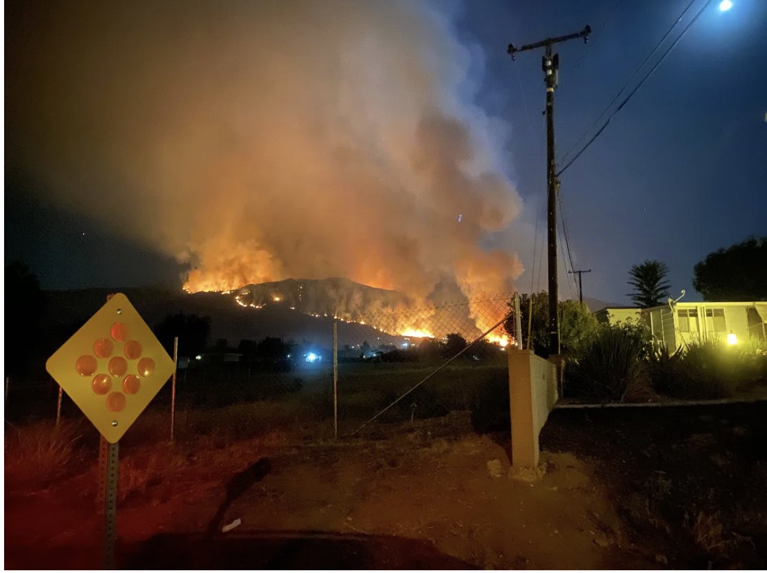 Yucaipaの山で起きた山火事